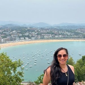 Meet your Posher, Linda